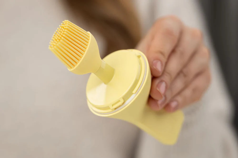 ZUUTII Oil Dispenser with Brush